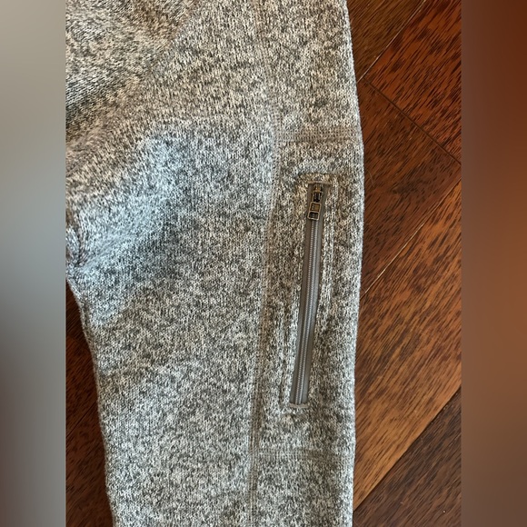 SOLD ON XPOST Like 🆕 Patagonia Women's 1/4 Gray/Birch White Better Sweater. XL. - Picture 6 of 10